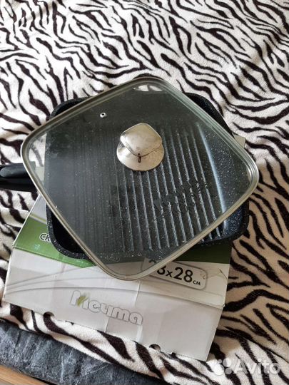 Сковородка гриль новая