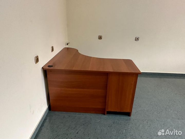 Компьютерный стол бу с тумбой