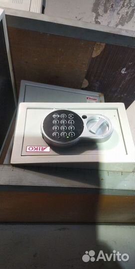 Сейф маленький