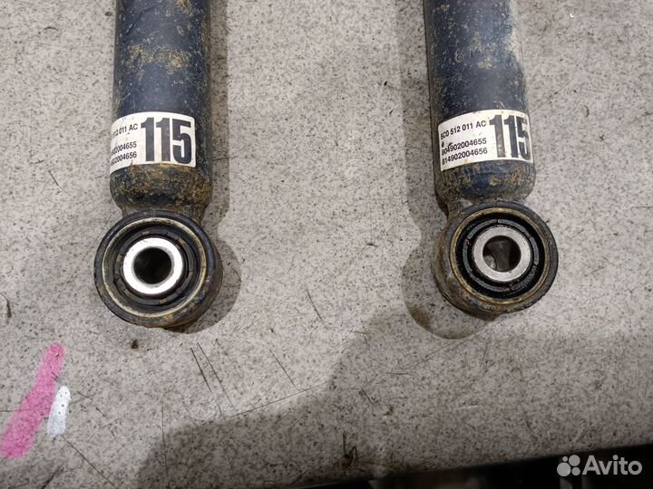 Пара задних амортизаторов для Volkswagen Jetta 6