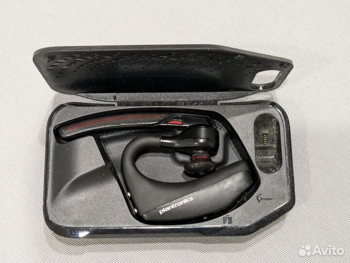 Гарнитура Plantronics Voyager 5200