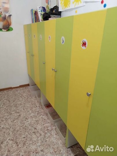 Мебель для детского сада бу стол,шкафчик