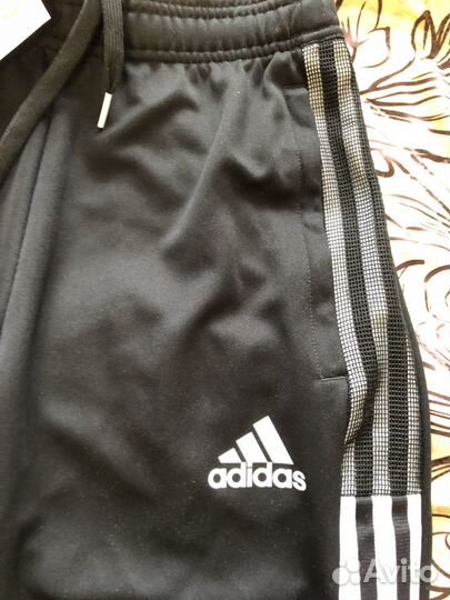 Спортивные брюки adidas новые 44 (XS\S)