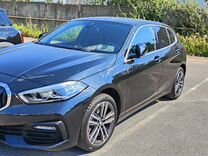 BMW 1 серия 1.5 AMT, 2021, 53 000 км, с пробегом, цена 2 618 000 руб.