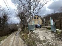 Дома на деревьях. Деревенские дома. Недорогие дома в селах. Частный дом в деревне. Дом в деревне.