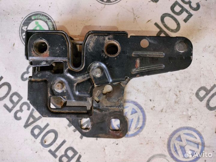 Замок капота Audi A4 B7