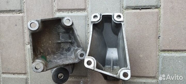 Audi A6 C4 кронштейны МКПП-6 4A0399114G 4A0399113F