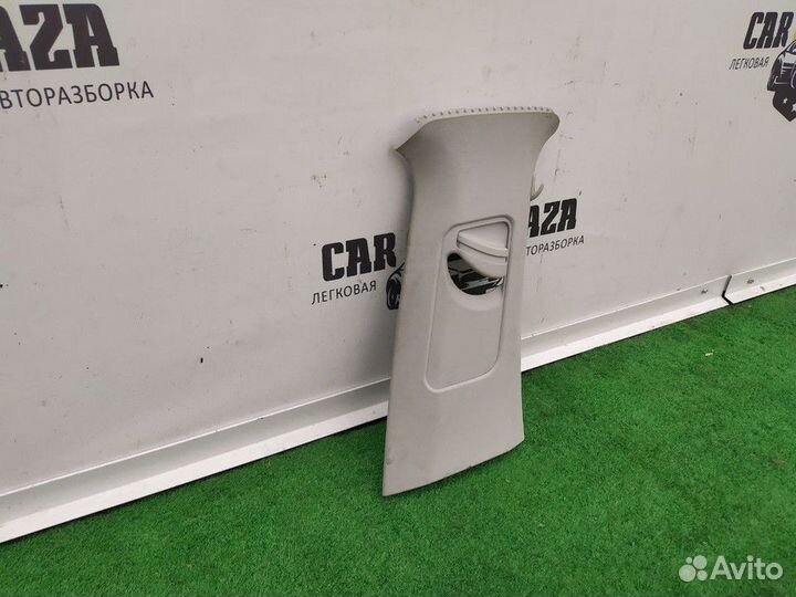 Накладка центральной стойки R Volkswagen Polo