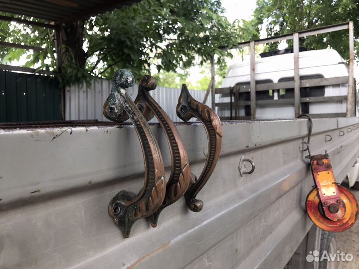 Дверные ручки