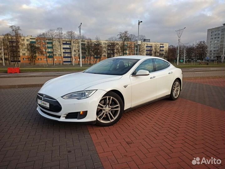 Tesla Model S AT, 2015, 157 000 км