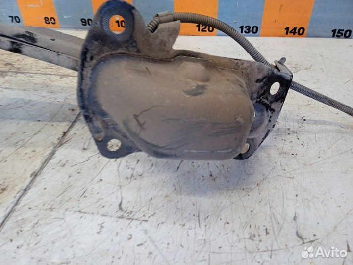 Кулак поворотный задний правый Volkswagen Passat