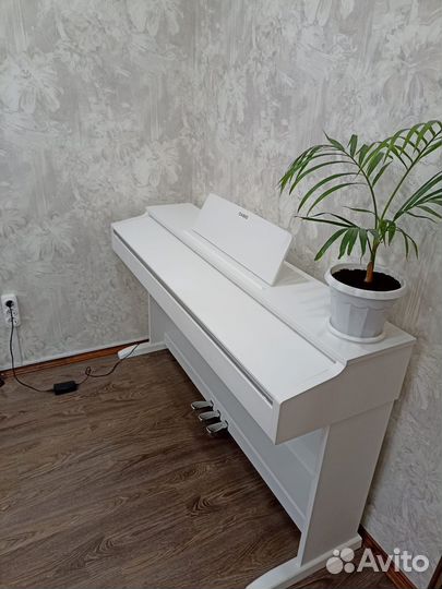 Цифровое фортепиано Casio Celviano AP-270WE