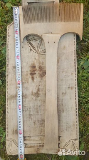 Гребень-чесалка с донцем и резьбой