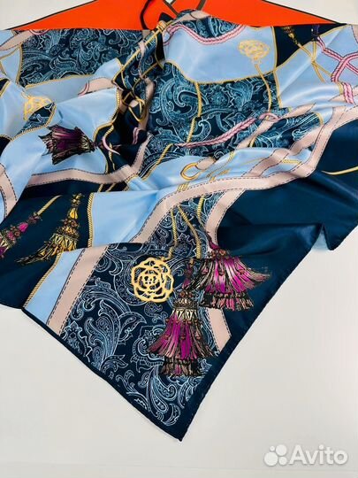 Синий шелковый платок Hermes