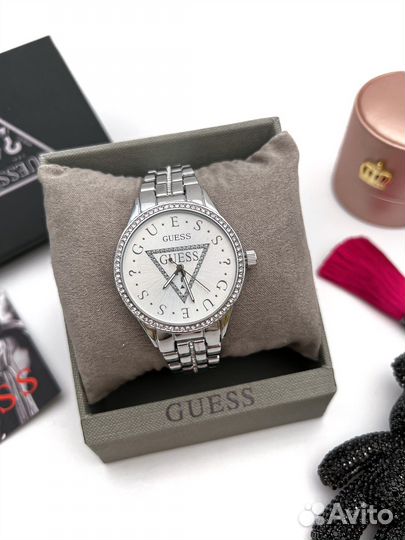Guess часы новые