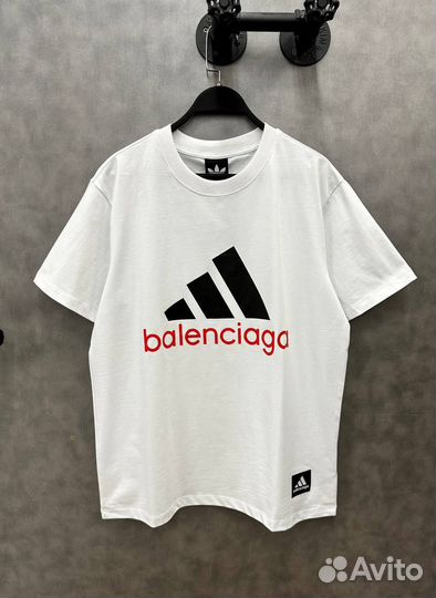 Стильная колобарация футболки Balenciaga & adidas