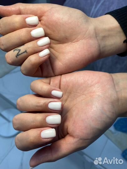 Модель на маникюр и педикюр