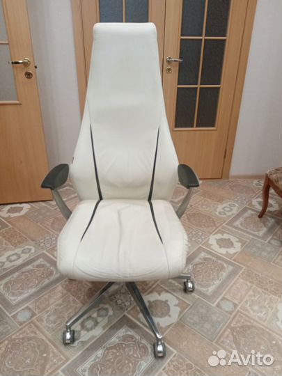 Продам кресло бу офисное