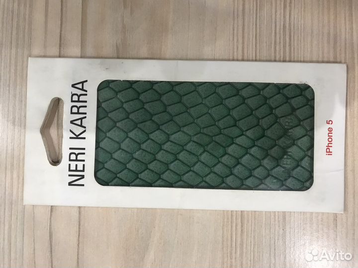 Чехол-наклейка (накладка) Neri Karra на IPhone5
