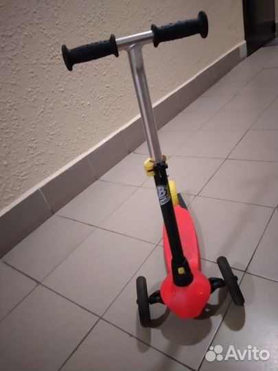 Детский трехколесный самокат Oxelo b1