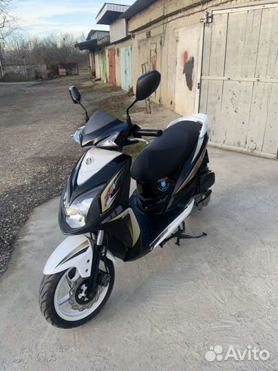 Скутер сим джет 4 125