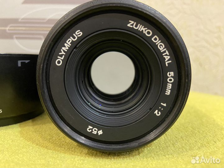 Объектив объектива Olympus 50mm f/2.0 Macro