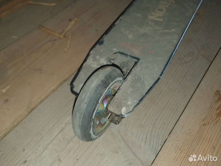 Трюковой самокат reaction