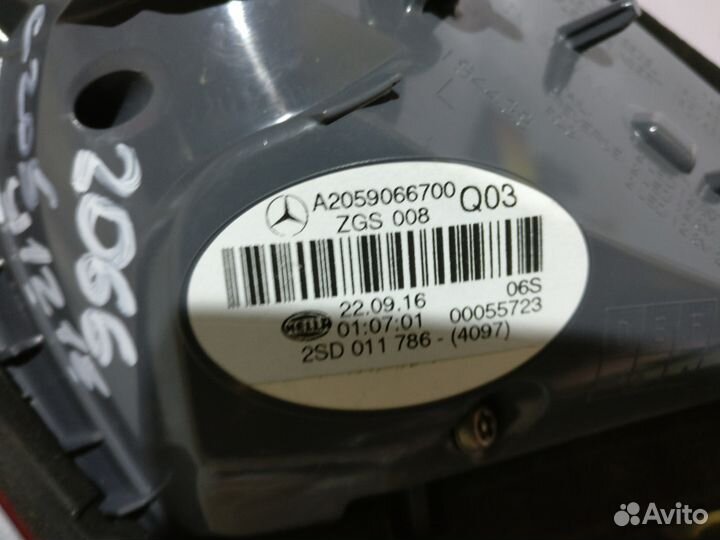 Мерседес W205 Купе 2014- Фонарь внутренний левый