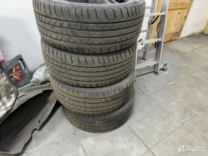 Maxtrek Maximus M1 245/40 R19