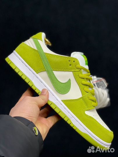 Nike SB Dunk Low Pro Sour Apple