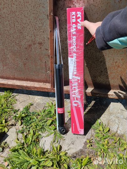 Задние стойки Nissan almera n15