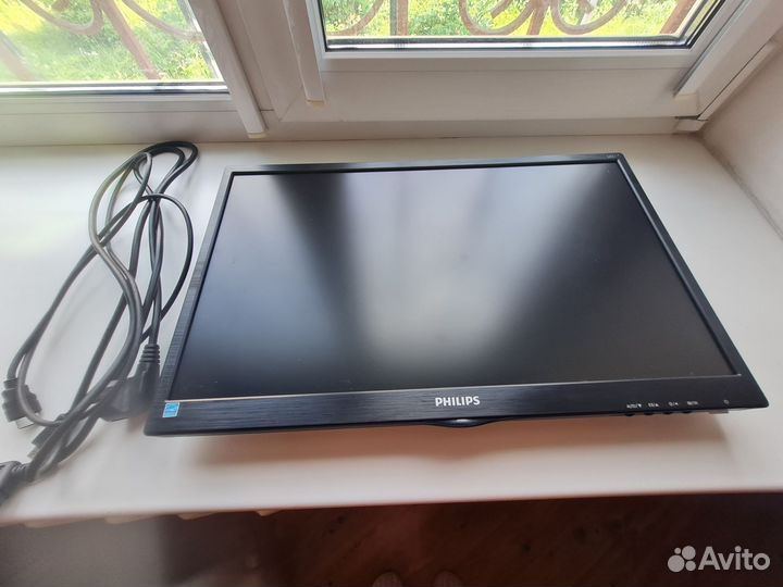 Монитор Philips