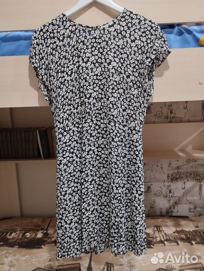 Платье женское 44 бу