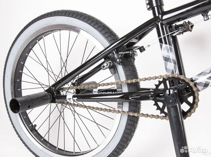 Велосипед бмх Новый с Пегами