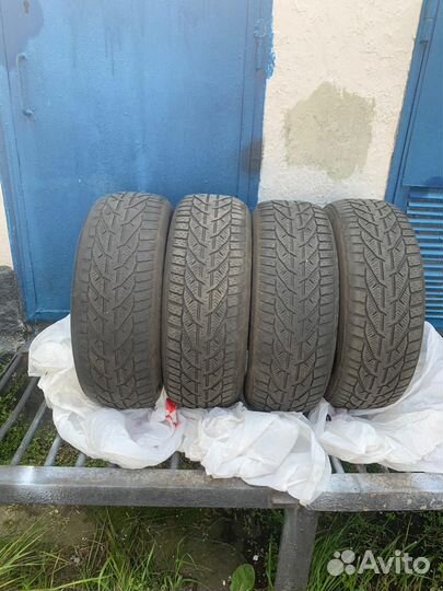 Tigar Winter 215/60 R16