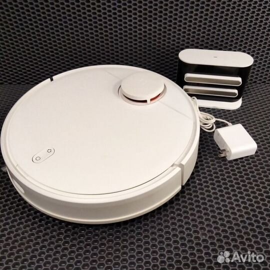 Робот-пылесос Xiaomi Mi Robot Vacuum-Mop