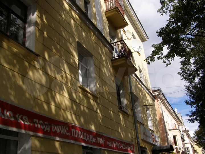 Комната 35 м² в 3-к., 2/4 эт.