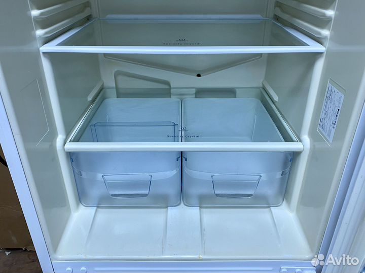 Холодильник Indesit