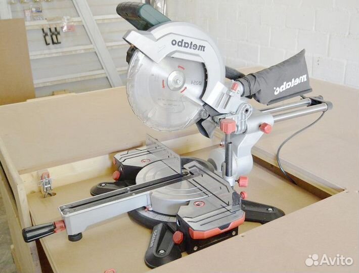 Аренда инструмента Торцовочная пила