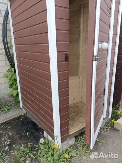 Деревянный туалет для дачи