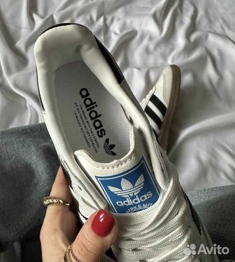 Кроссовки женские Adidas (36-41 размеры)