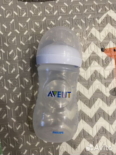 Бутылочки для кормления avent новая