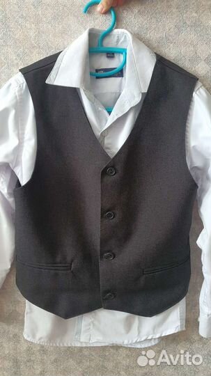 Школьный костюм для мальчика 128 серый