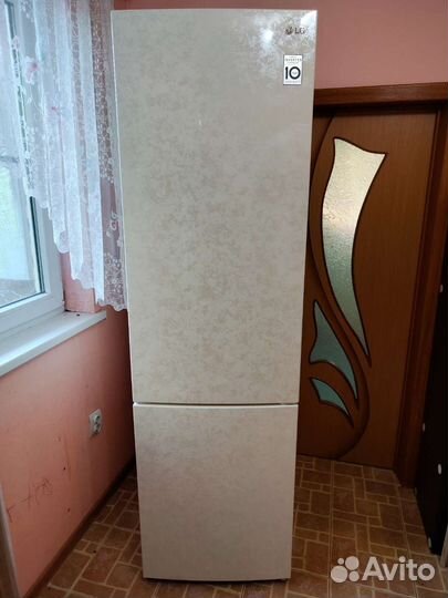 Холодильник LG новый