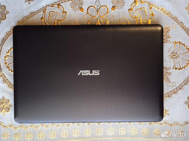 Ноутбук asus(4ядра)для работы и игр