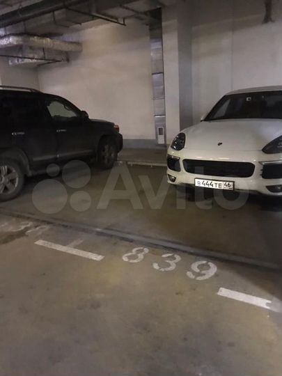 Машиноместо, 12 м²