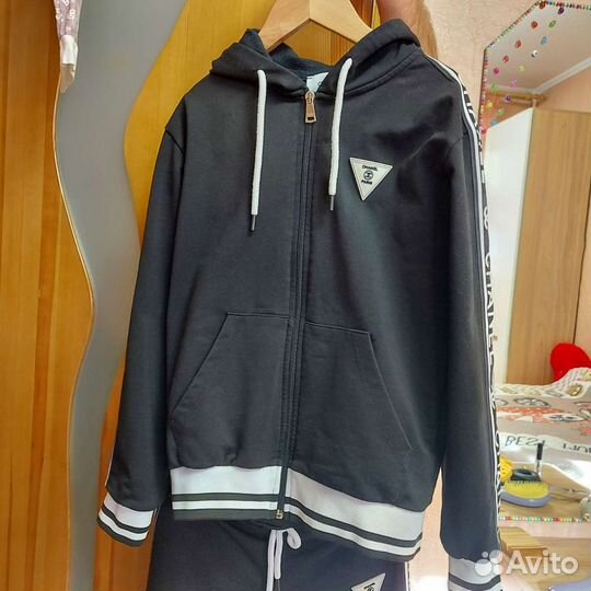 Спортивный костюм для мальчика 134-146