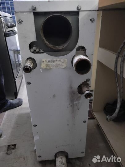 Газовый котел двухконтурный напольный