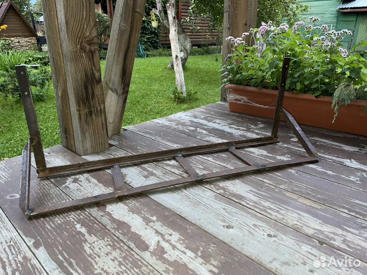 Кронштейн для цветочных горшков