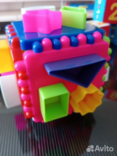 Развивающие игрушки для малышей пакетом